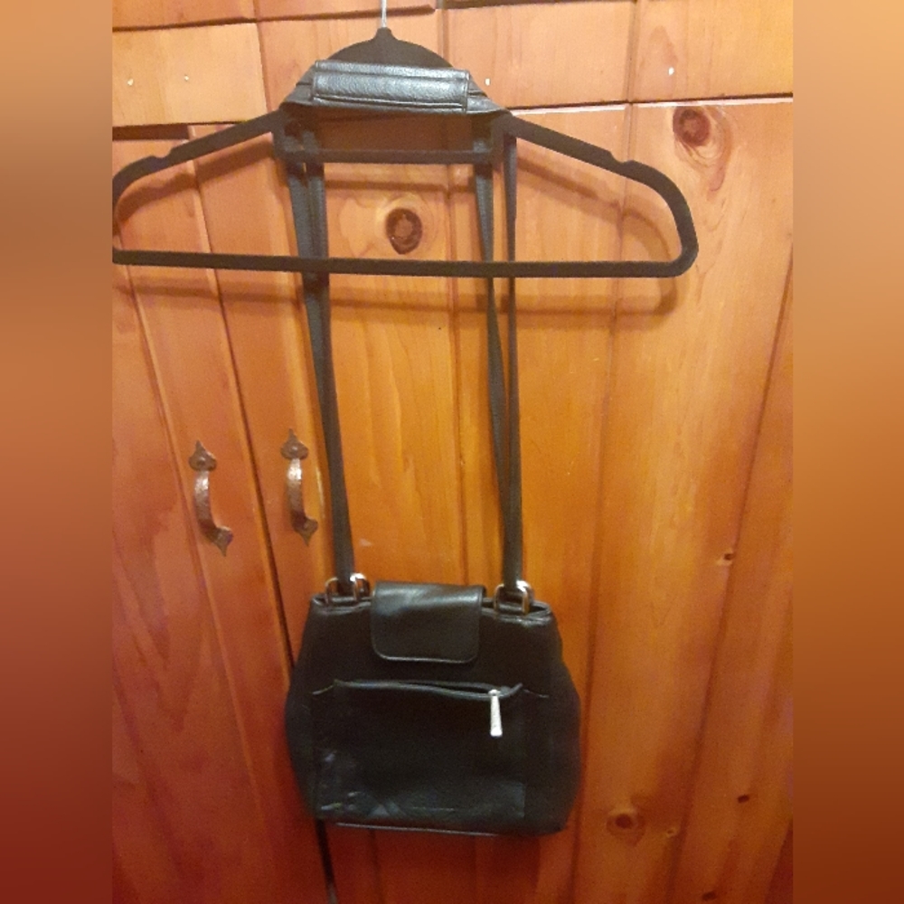 Stone Mountain Purse, Supple Black Leather